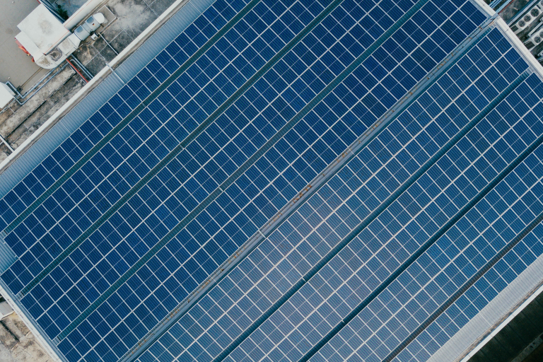 découvrez comment optimiser vos panneaux solaires pour maximiser leur efficacité et réduire vos factures d'énergie. nos conseils pratiques vous aideront à améliorer la performance de votre installation photovoltaïque.