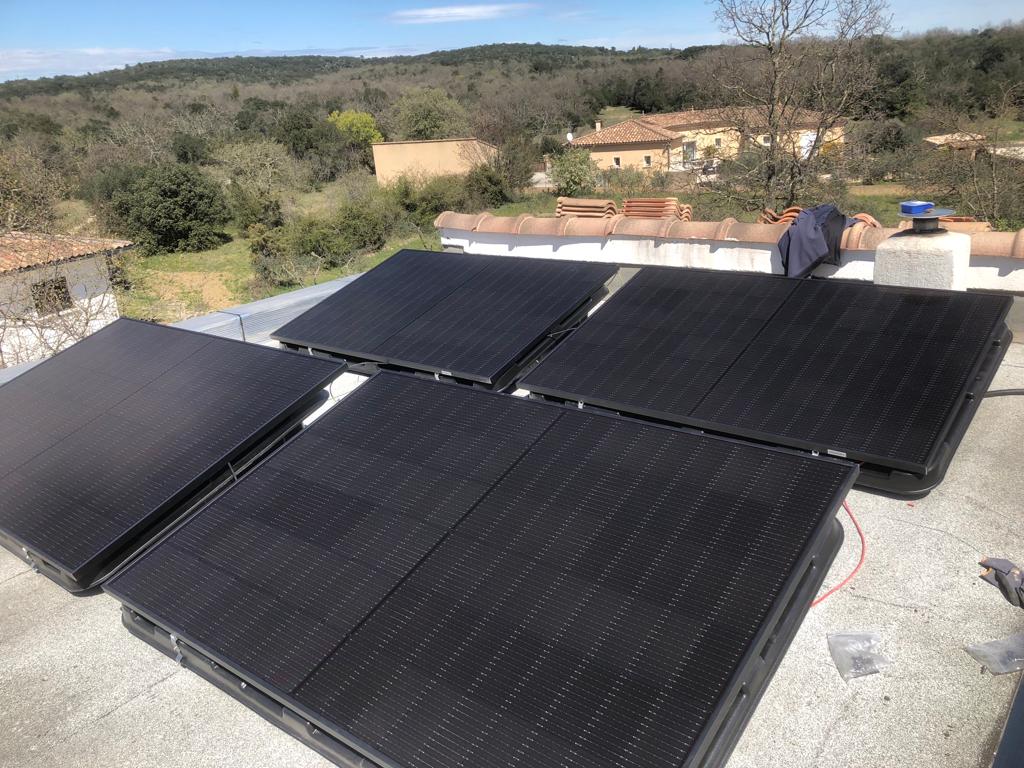 découvrez comment optimiser vos panneaux solaires pour maximiser leur efficacité et réduire vos factures d'énergie. suivez nos conseils d'experts pour améliorer la capture de la lumière et augmenter la production d'énergie renouvelable.