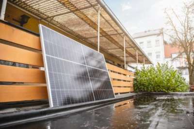 découvrez les avantages des panneaux solaires pour balcon : une solution durable et esthétique pour produire votre propre électricité tout en optimisant l'espace de votre balcon. transformez votre extérieur en un lieu éco-responsable et réduisez votre facture d'énergie.