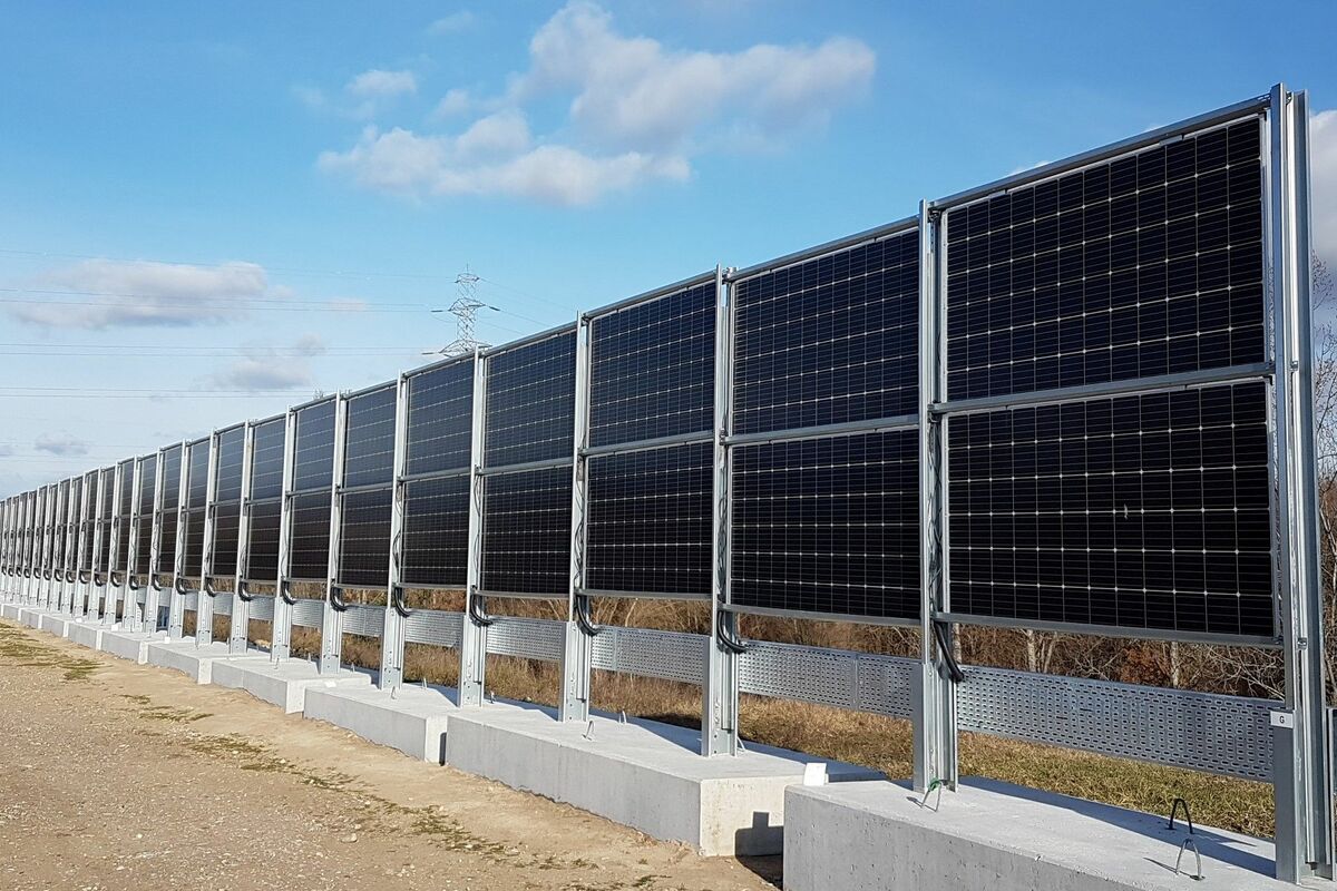 découvrez les avantages des panneaux solaires bifaciaux, une technologie innovante qui maximise la production d'énergie solaire en utilisant la lumière réfléchie. idéaux pour les projets résidentiels et commerciaux, ces panneaux offrent une efficacité accrue et un retour sur investissement optimal. transformez votre consommation d'énergie et contribuez à un avenir durable !