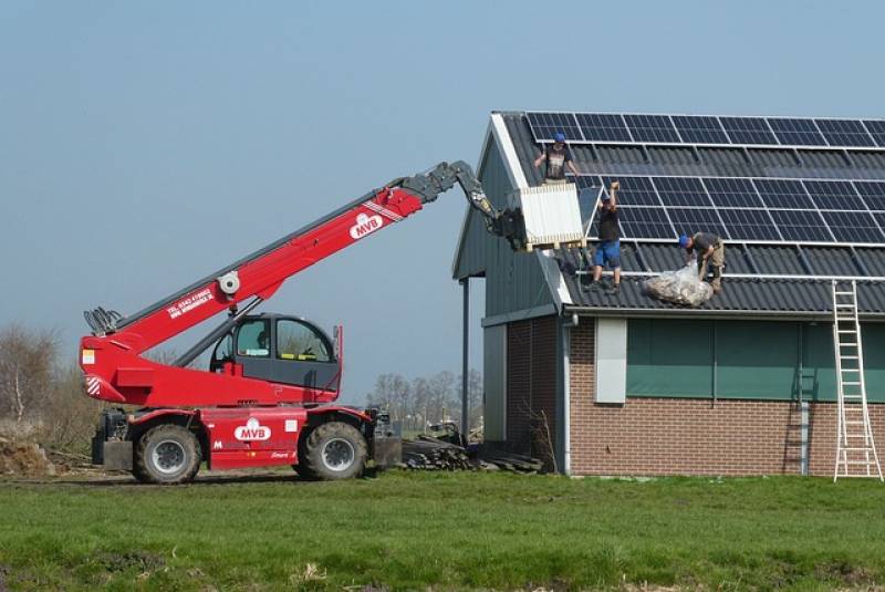 découvrez les avantages d'installer des panneaux solaires sur votre hangar. optimisez votre espace tout en produisant de l'énergie verte et réduisez vos coûts énergétiques. idéal pour les exploitations agricoles et les entreprises, cette solution écologique contribue à un avenir durable.