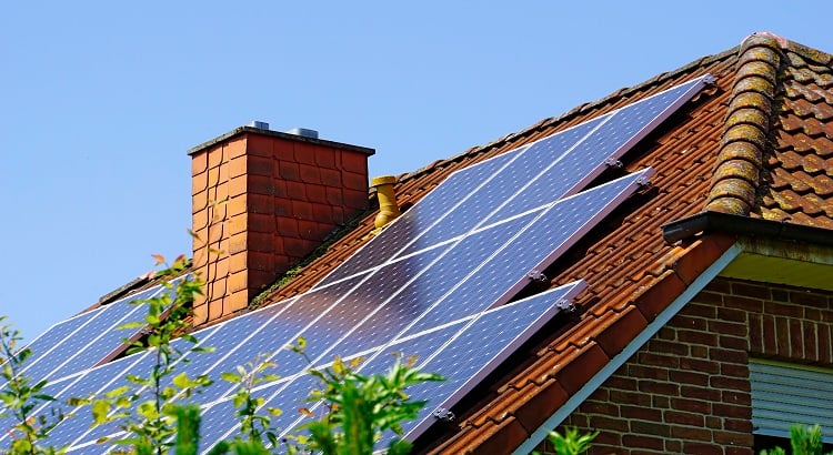 découvrez les nombreux avantages des panneaux solaires installés sur votre toit : économies d'énergie, réduction de l'empreinte carbone et valorisation de votre patrimoine. transformez votre toiture en source d'énergie renouvelable et contribuez à un avenir durable.