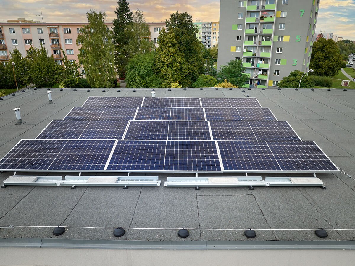 découvrez les avantages des panneaux solaires pour réduire votre empreinte carbone et réaliser des économies d'énergie. apprenez comment ces systèmes innovants transforment la lumière du soleil en énergie propre et renouvelable, tout en augmentant la valeur de votre propriété.