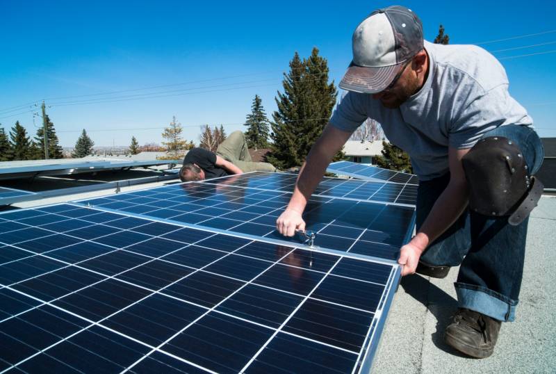 découvrez les avantages des panneaux solaires allemands, alliant technologie de pointe et durabilité. optez pour une énergie renouvelable fiable et performante qui contribue à la protection de l'environnement tout en réduisant vos factures d'électricité.