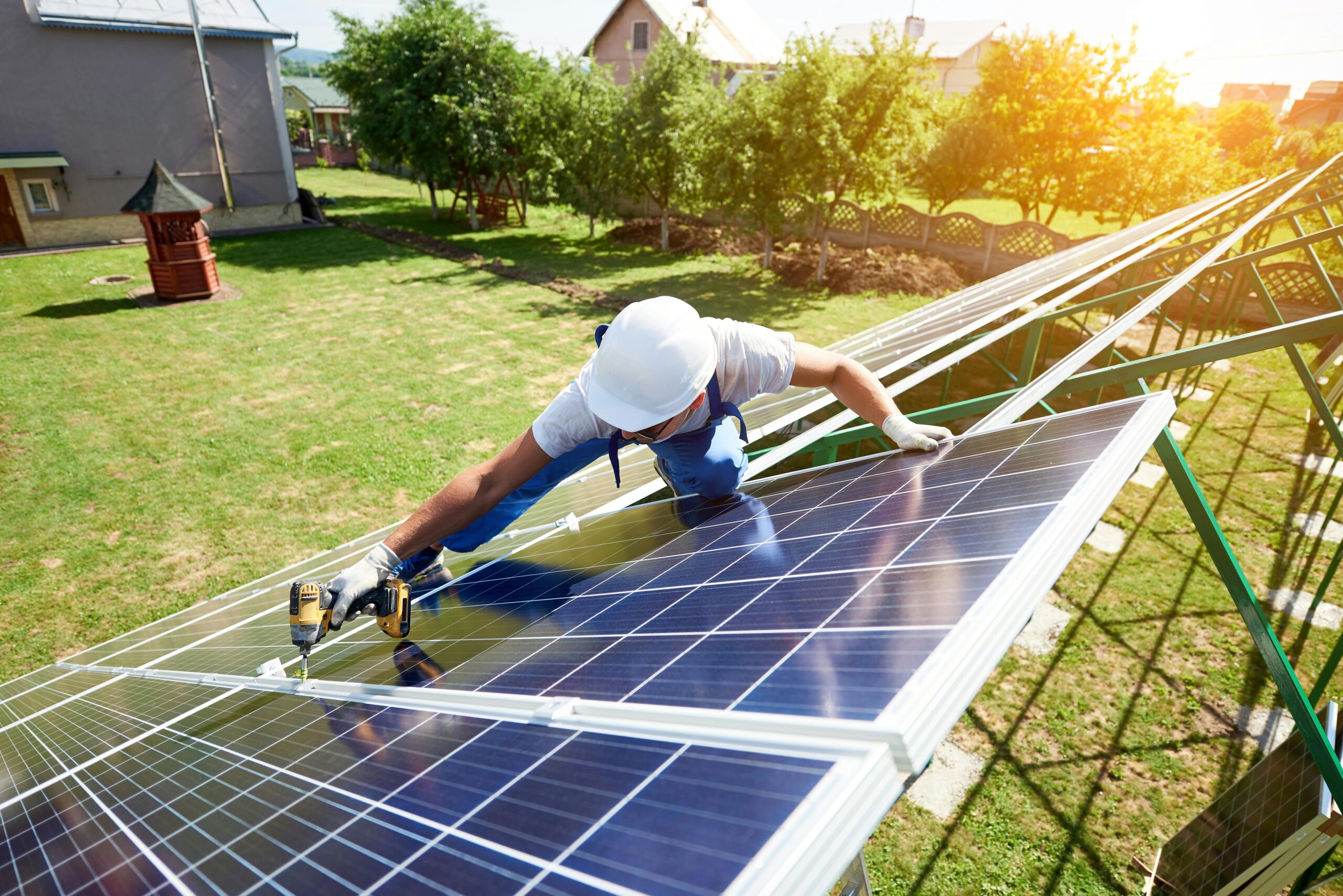 découvrez les avantages des panneaux solaires au sol : une solution écologique et efficace pour produire de l'énergie renouvelable tout en optimisant l'espace. apprenez comment les installer, les coûts associés et les bénéfices pour votre consommation d'énergie.