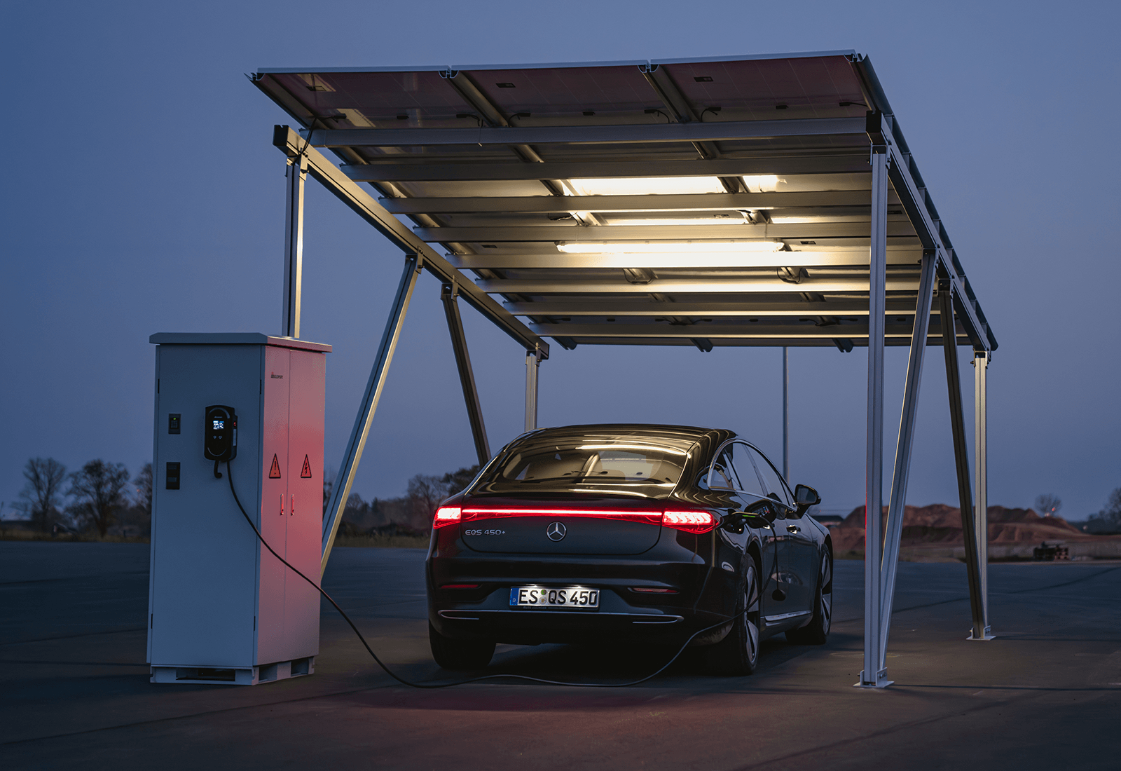 découvrez les avantages des panneaux solaires carport : une solution écologique pour transformer votre abri de voiture en source d'énergie renouvelable, tout en protégeant votre véhicule des intempéries. optimisez votre espace et réduisez votre empreinte carbone grâce à cette innovation durable.