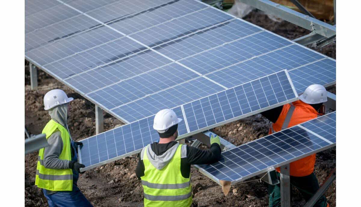 découvrez comment l'installation de panneaux solaires peut vous permettre de réaliser d'importantes économies sur votre facture d'électricité, tout en contribuant à la protection de l'environnement. profitez d'énergies renouvelables et réduisez vos coûts énergétiques dès aujourd'hui.