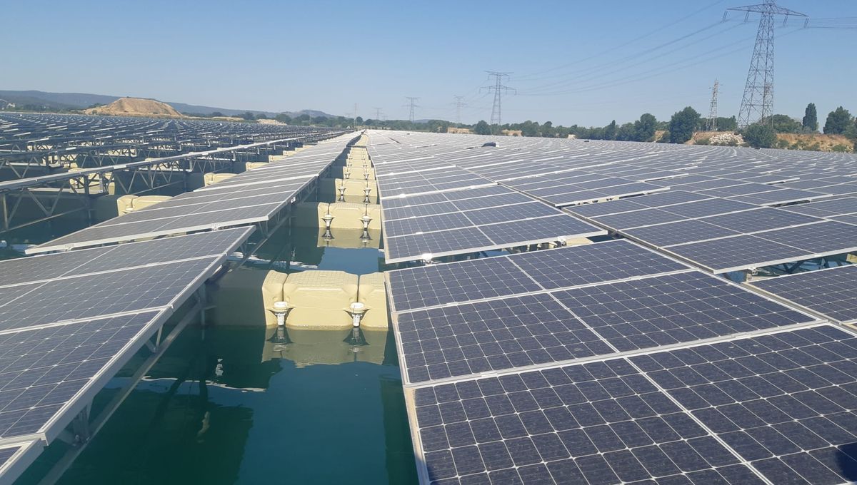 découvrez tout sur les panneaux solaires en france : avantages, subventions, installation et entretien. optez pour l'énergie renouvelable et réduisez vos factures d'électricité tout en contribuant à la protection de l'environnement.