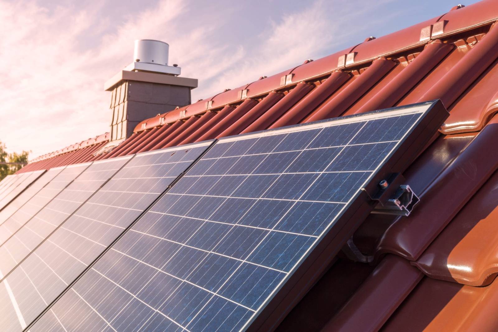 découvrez les avantages des panneaux solaires à lille. économisez sur vos factures d'énergie tout en protégeant l'environnement grâce à des solutions photovoltaïques adaptées à vos besoins. contactez-nous pour un devis personnalisé !