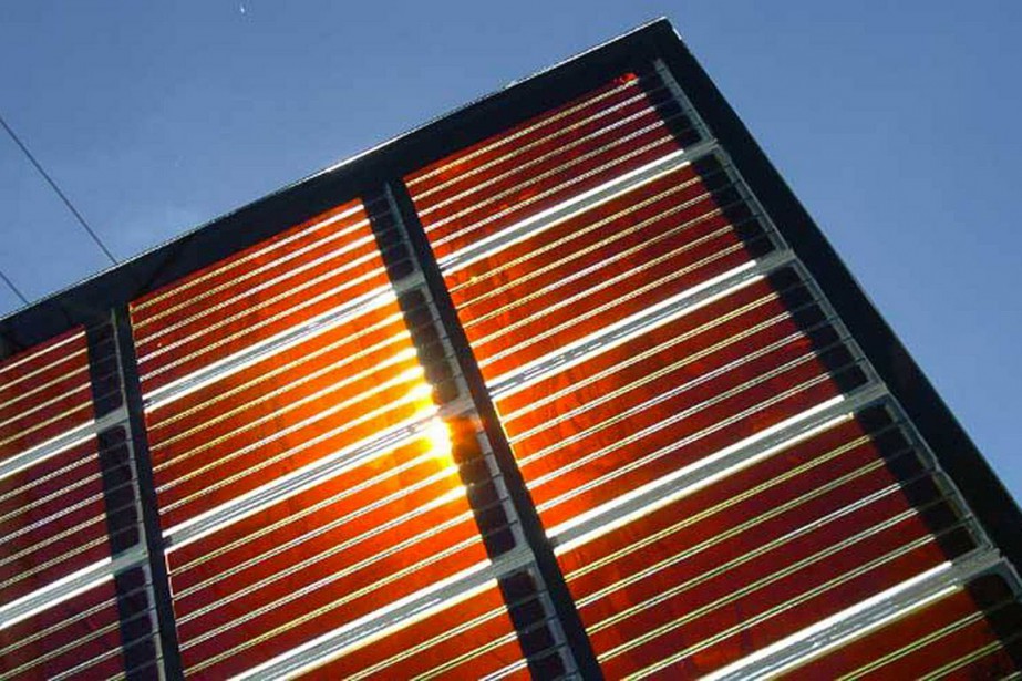 découvrez les avancées révolutionnaires de la pérovskite dans le domaine de l'énergie solaire. apprenez comment cette technologie prometteuse améliore l'efficacité des panneaux solaires tout en réduisant les coûts de production, ouvrant la voie à un avenir énergétique durable.