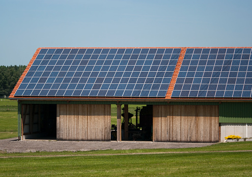 découvrez les avantages du photovoltaïque agricole pour optimiser la production énergétique de votre exploitation. maximalisez vos revenus tout en préservant l'environnement grâce à cette solution innovante et durable.