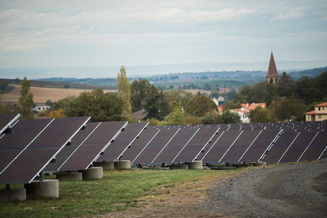 découvrez les solutions photovoltaïques durables qui allient performance énergétique et respect de l'environnement. optez pour une énergie solaire fiable et écoresponsable, qui réduit votre empreinte carbone tout en optimisant vos économies d'énergie.