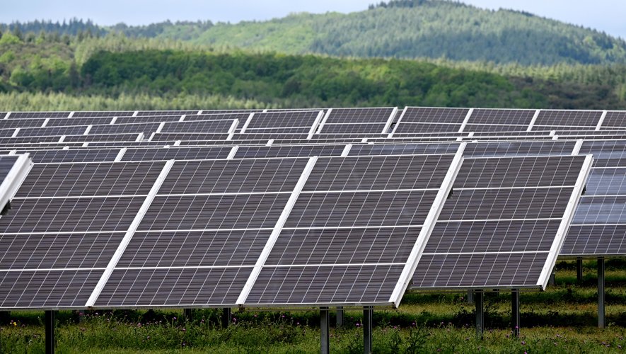 découvrez les avantages du photovoltaïque économique ! optez pour une énergie renouvelable accessible et rentable, réduisez vos factures d'électricité et contribuez à la protection de l'environnement. adoptez les panneaux solaires pour un avenir durable et économique.