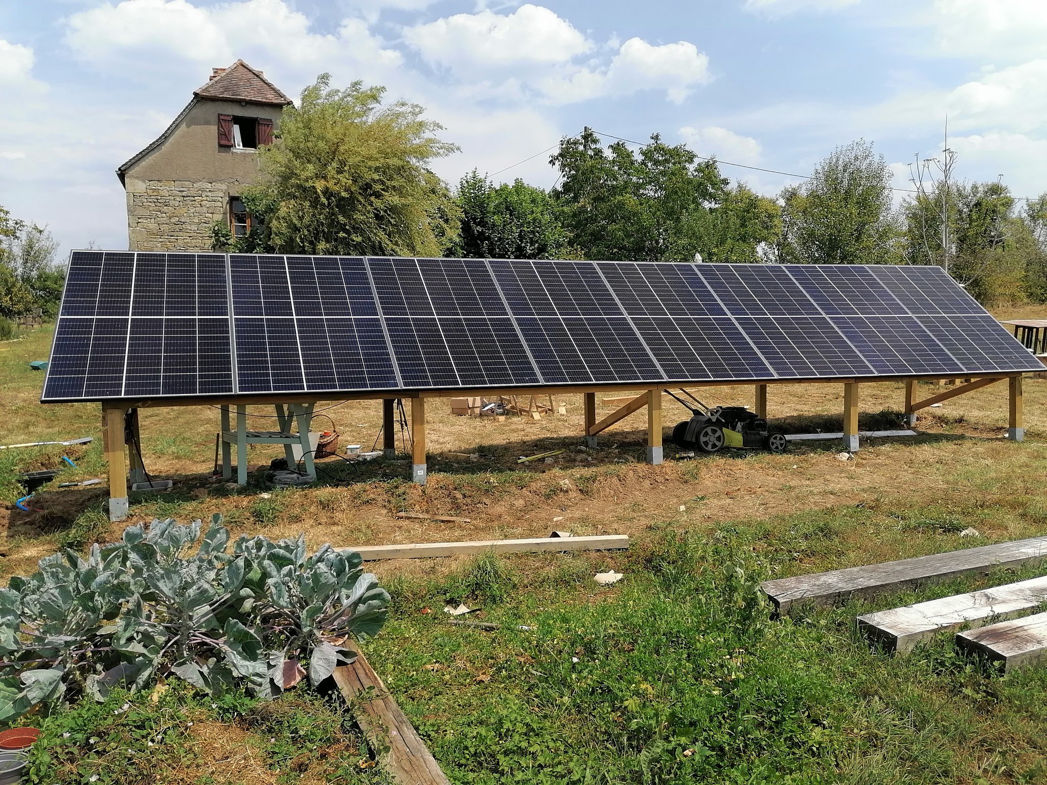 découvrez les prix pour l'installation de panneaux solaires de 12 kw et bénéficiez d'une énergie renouvelable à un coût compétitif. optimisez votre consommation d'énergie et réduisez votre facture tout en respectant l'environnement.