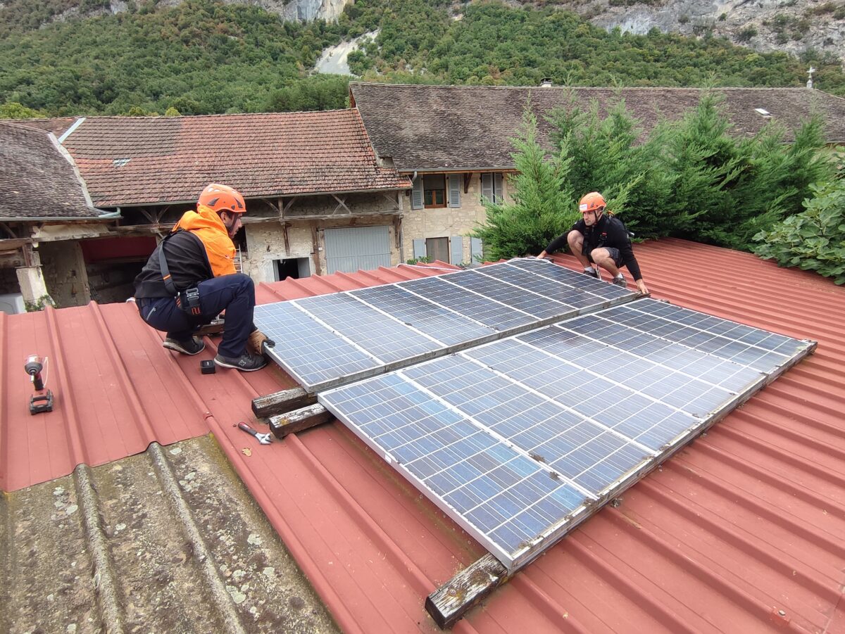 découvrez tout sur la puissance des panneaux solaires, leur rendement, et comment ils transforment l'énergie solaire en électricité. optimisez votre installation pour profiter d'une énergie propre et durable.