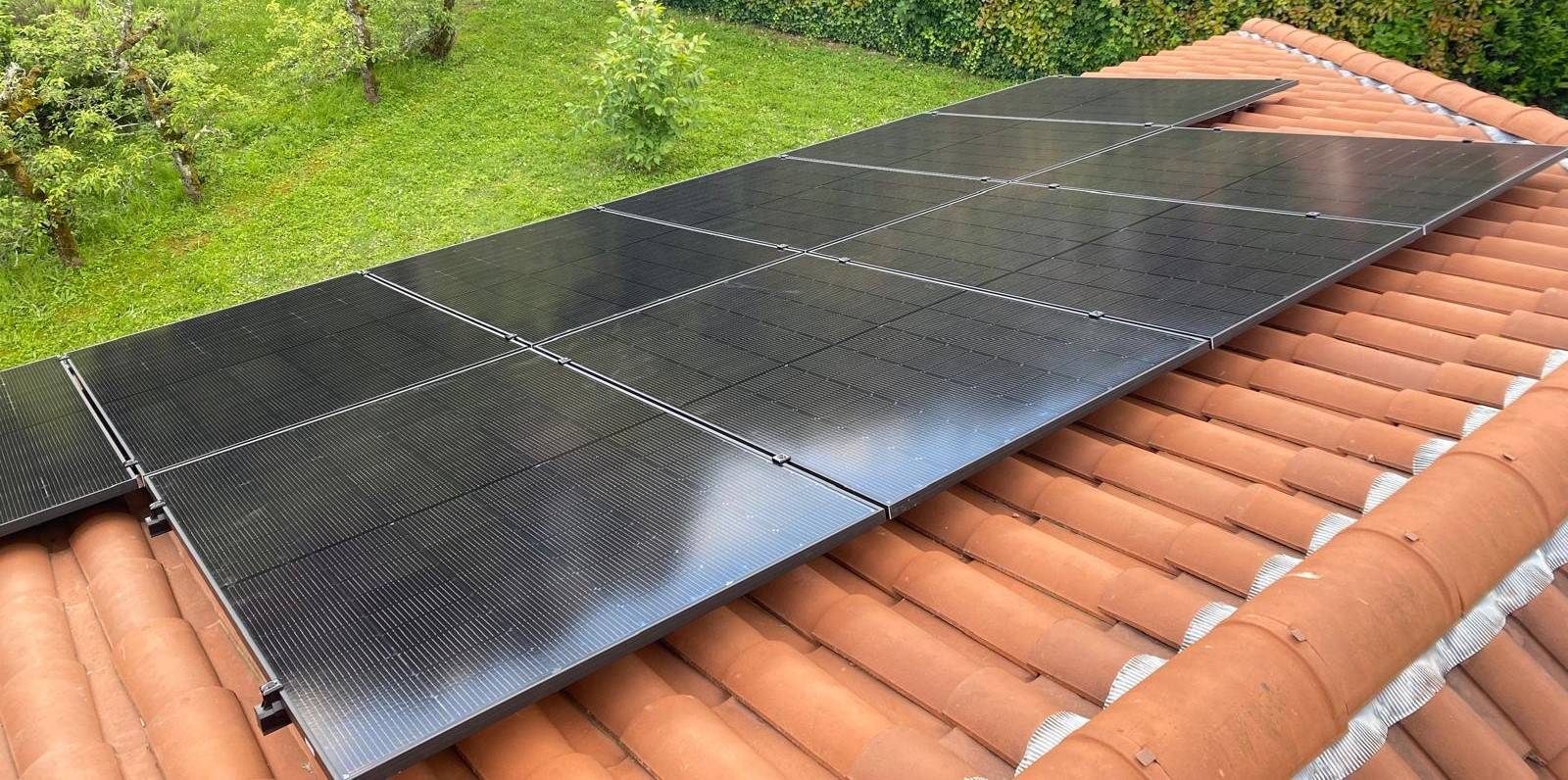 découvrez comment remplacer efficacement votre onduleur photovoltaïque pour optimiser la performance de votre installation solaire. suivez nos conseils et étapes pour garantir une transition réussie et prolonger la durée de vie de vos panneaux solaires.