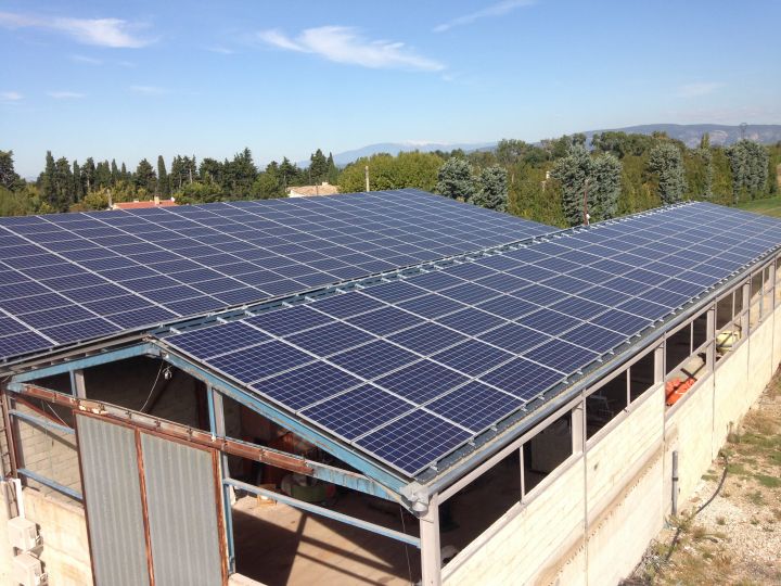 découvrez nos services de remplacement d'onduleurs photovoltaïques, garantissant une performance optimale de votre installation solaire. optimisez votre production d'énergie et prolongez la durée de vie de votre système avec nos solutions adaptées et fiables.