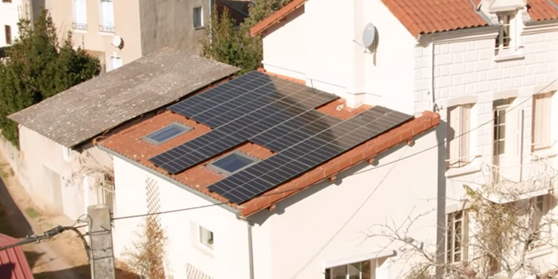 découvrez comment maximiser le rendement de vos panneaux solaires avec nos conseils pratiques et astuces. apprenez à optimiser l'installation, maintenir vos panneaux et choisir le bon équipement pour une production d'énergie solaire efficace et durable.