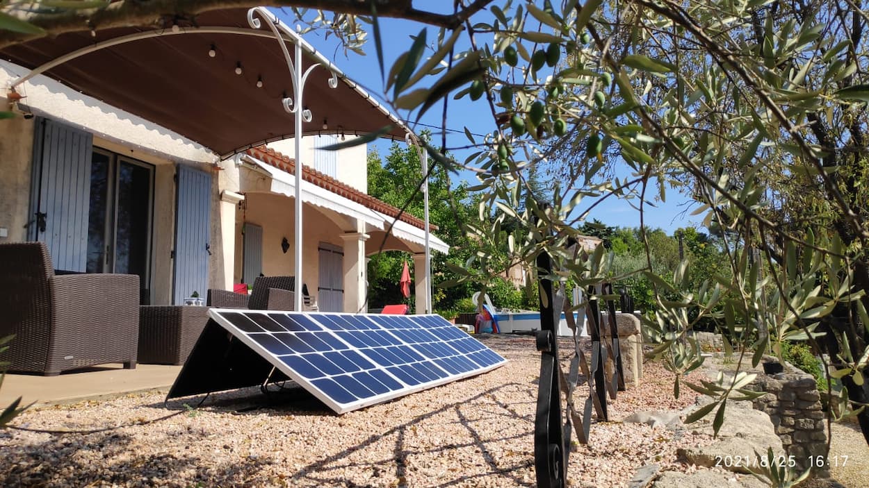 découvrez les multiples avantages d'une toiture photovoltaïque : économies d'énergie, réduction de l'empreinte carbone, valorisation de votre bien et autonomie énergétique. optez pour une solution écologique et rentable pour votre habitation.