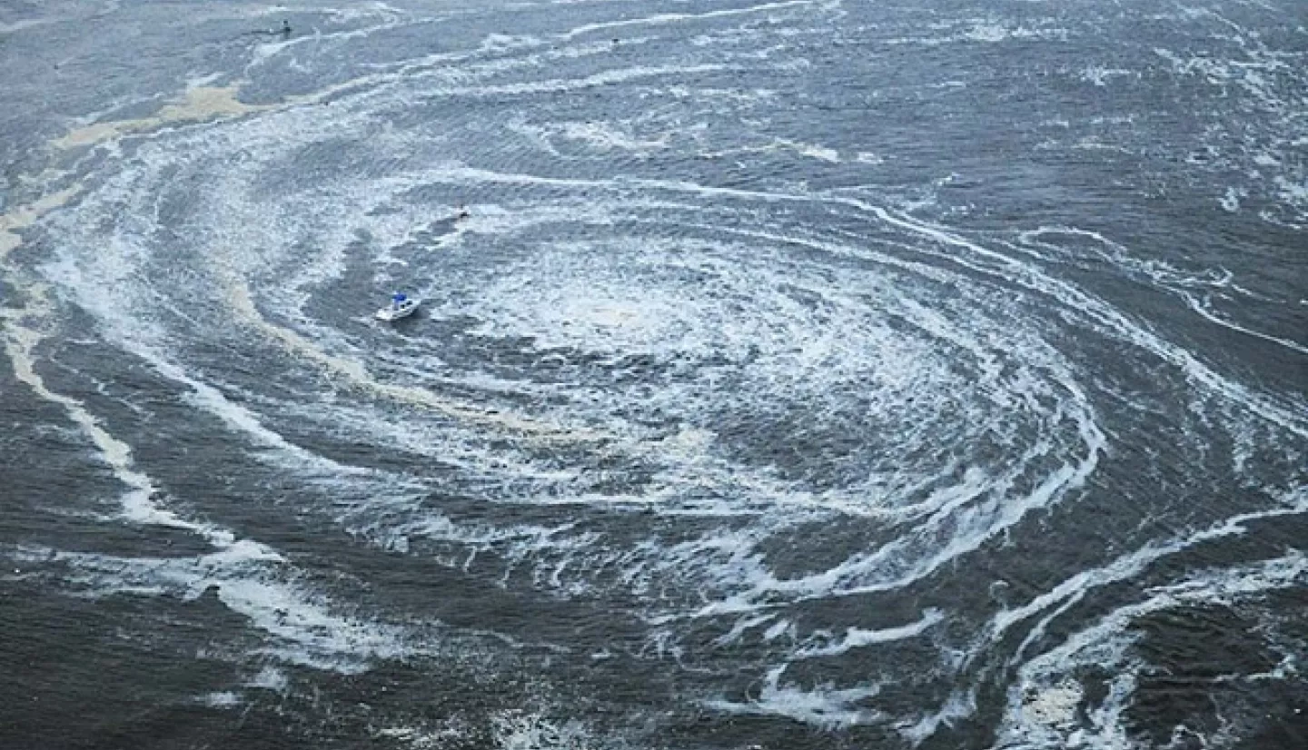 découvrez tout ce qu'il faut savoir sur les tsunamis : leurs causes, leur histoire, les mesures de prévention et les effets dévastateurs qu'ils peuvent avoir sur les côtes et les populations. informez-vous pour mieux comprendre et se préparer face à ce phénomène naturel spectaculaire et dangereux.